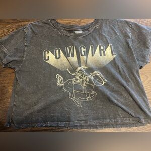 ARULA Graphic Tee in Black